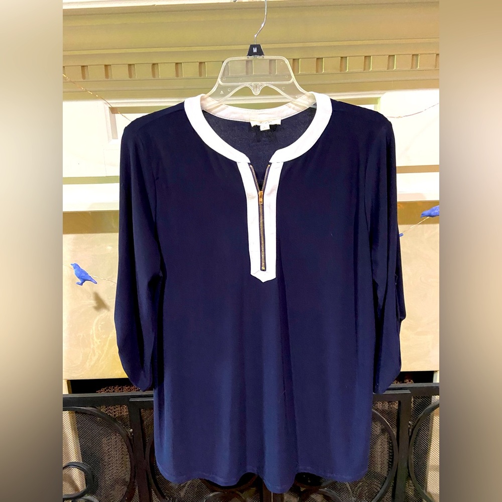 Blouse like new, size M, by Rue Juja